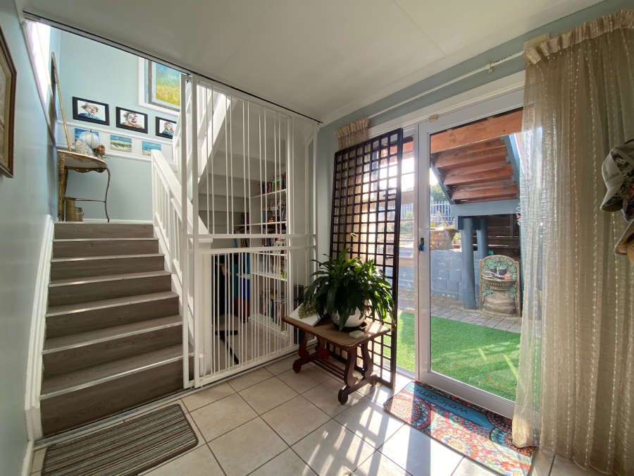 5 Bedroom Property for Sale in Cintsa East Eastern Cape
